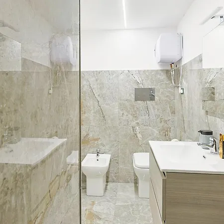 Paradise House Apartment *